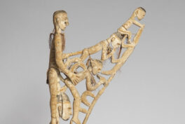 Asmat People, Bisj Pole, late 20th century, mangrove wood, plant fibers, and pigments, Jow Village, Asmat Regency, Western New Guinea, Indonesia, Musée du quai Branly, Paris, France. Detail.