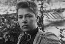 Ellen Thesleff, AWARE.