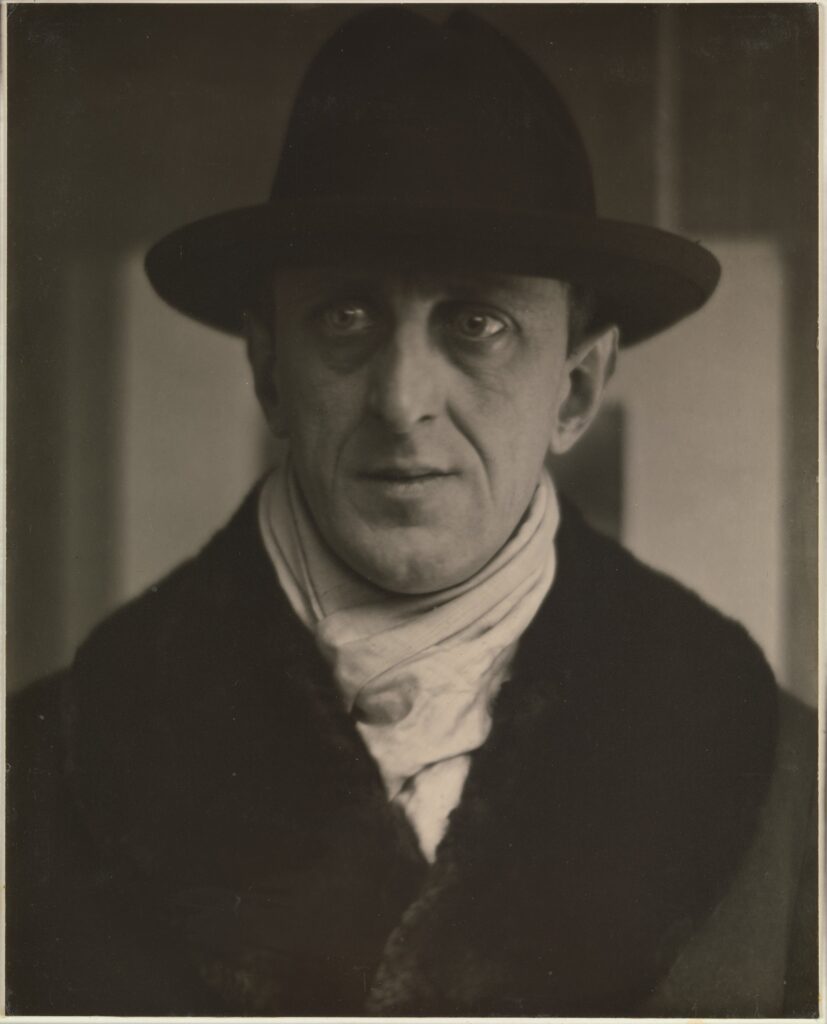 Marsden Hartley: Alfred Stieglitz, Marsden Hartley, 1916, gelatin silver print, The Metropolitan Museum of Art, New York, USA.
